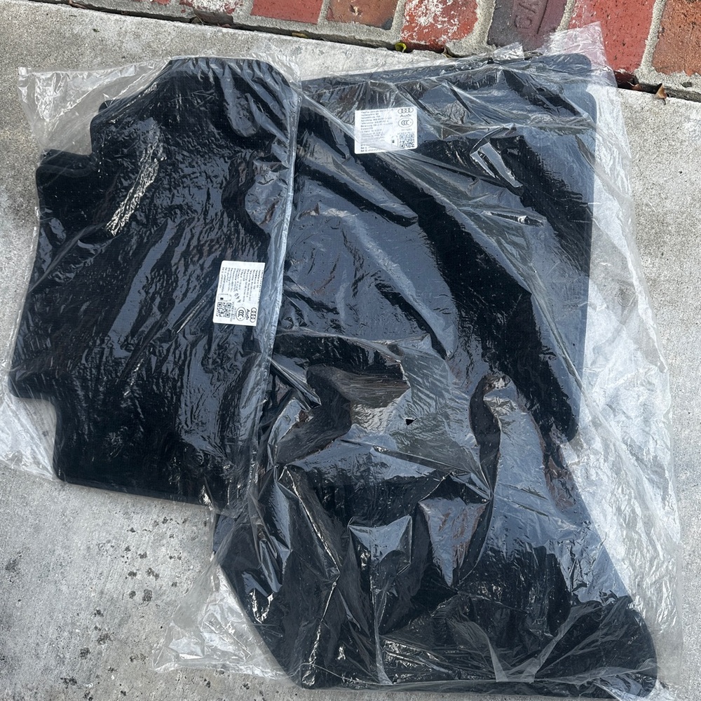 2019 Audi Q5 Carpet Floor Mat Set